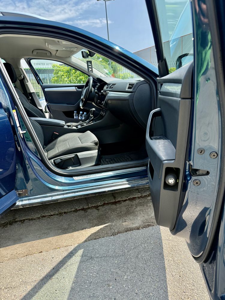 Skoda Superb navi