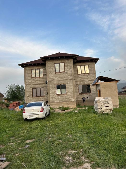 Продам 2х этажный частный дом