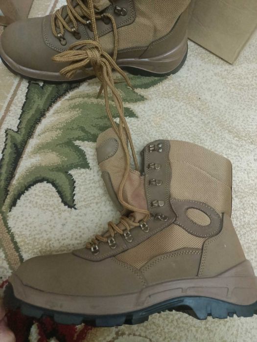 Берцы - ботинки  коричневого цвета