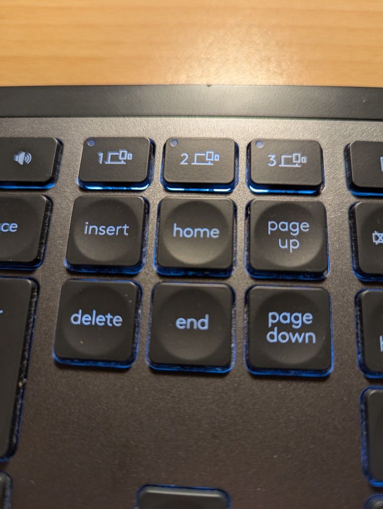 Клавиатура Logitech MX keys (до 3 устройства)