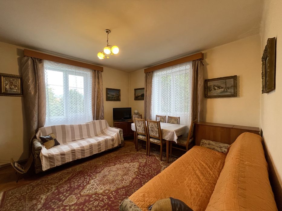 De închiriat Apartament doua camere decomandat cu parcare