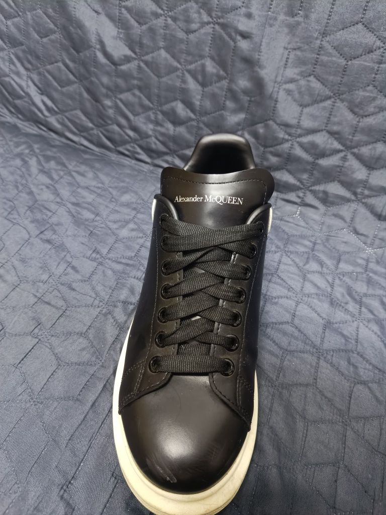 Alexander Mcqueen