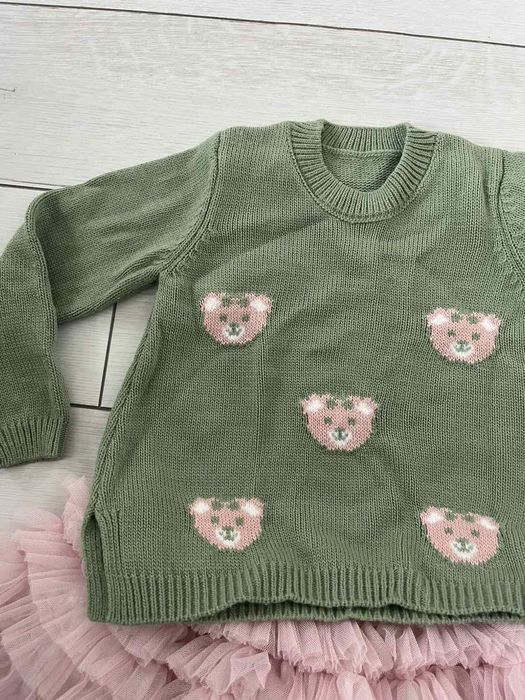 Детска Зимна рокля с пуловер и шапка