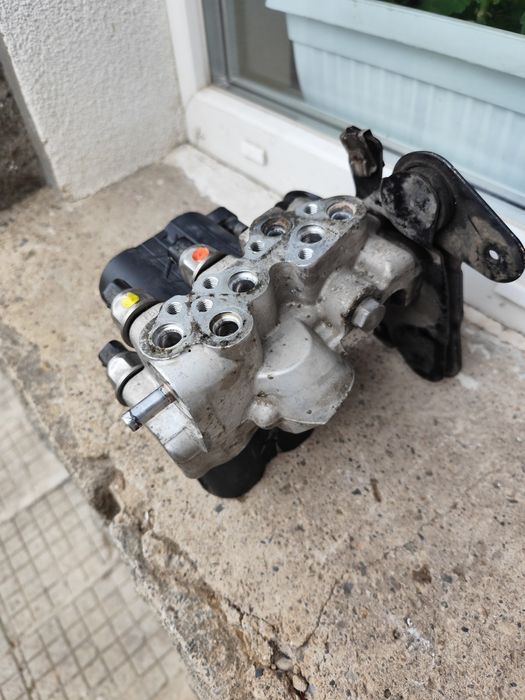 Разпределител ABC окачване Mercedes S W221