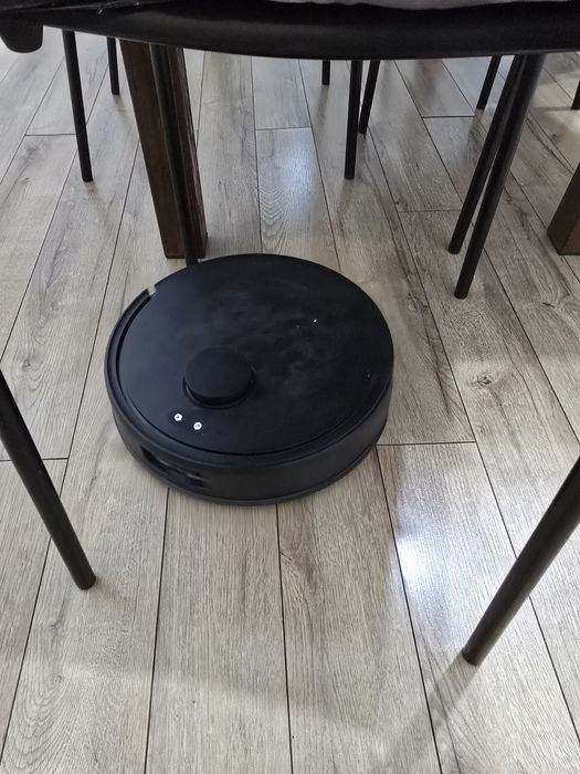 Продам робот пылесос