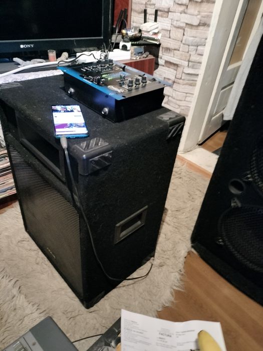 Boxe active pe 12 " diferite firme și puteri.