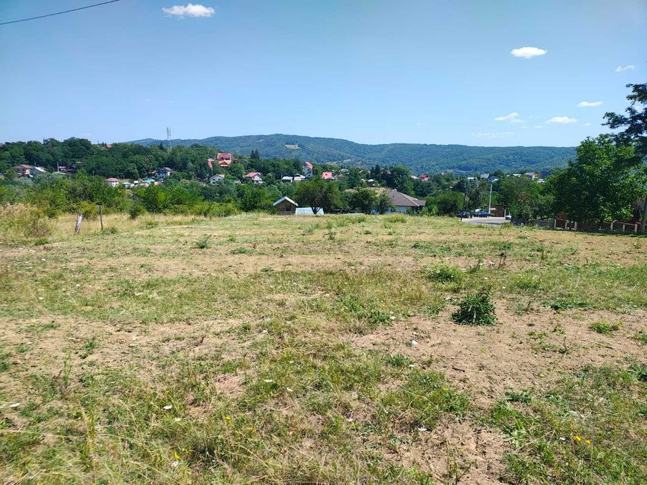 Teren intravilan 1500m Valenii de Munte