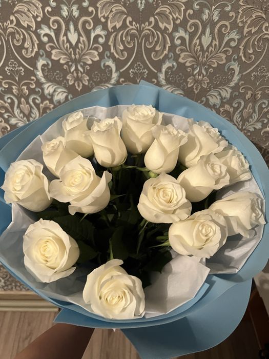 15 штук ақ роза .