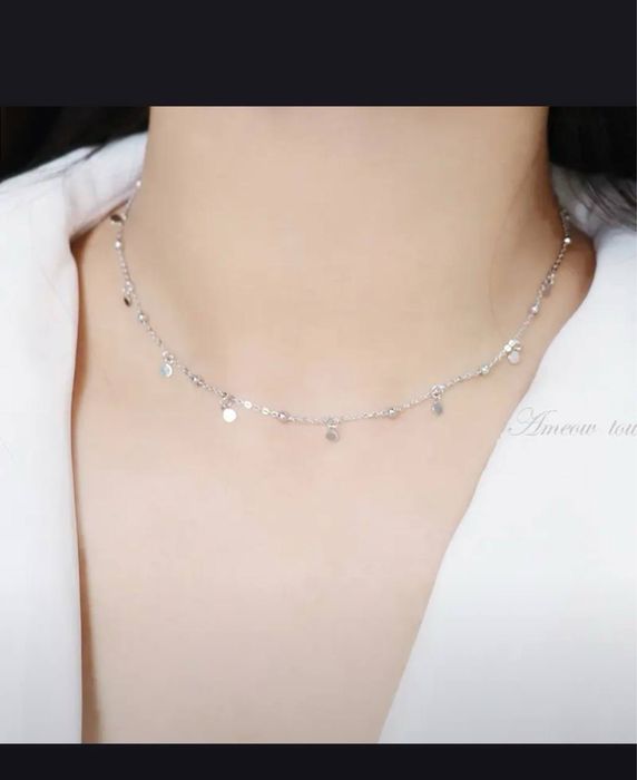 серебряная цепочка похожая на чокер