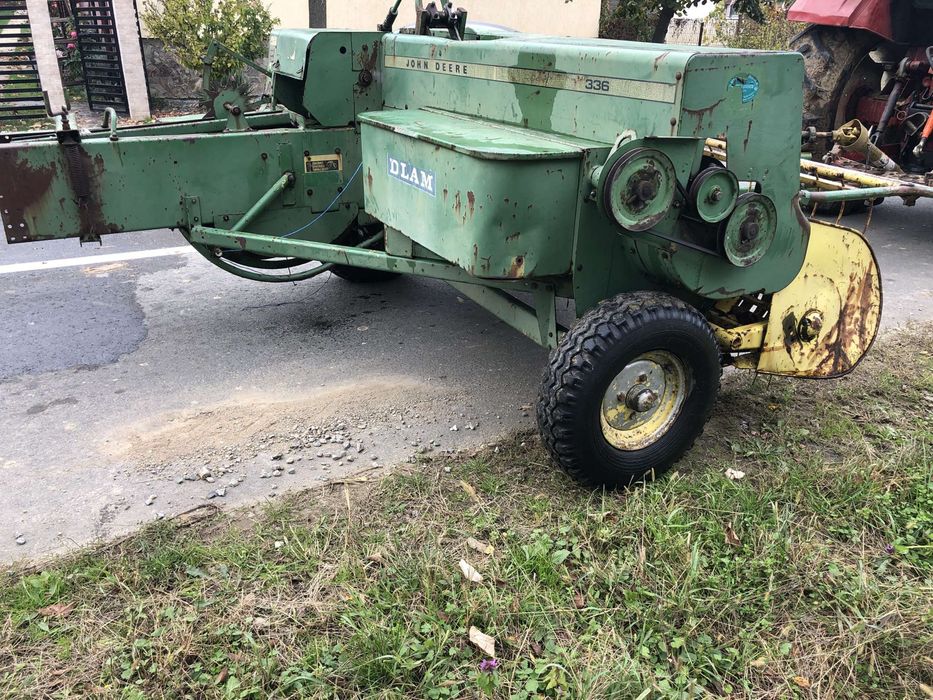 Presa de balotat John Deere 336