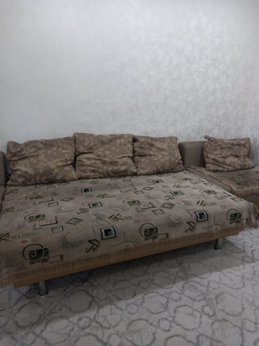 Продам диван и два кре