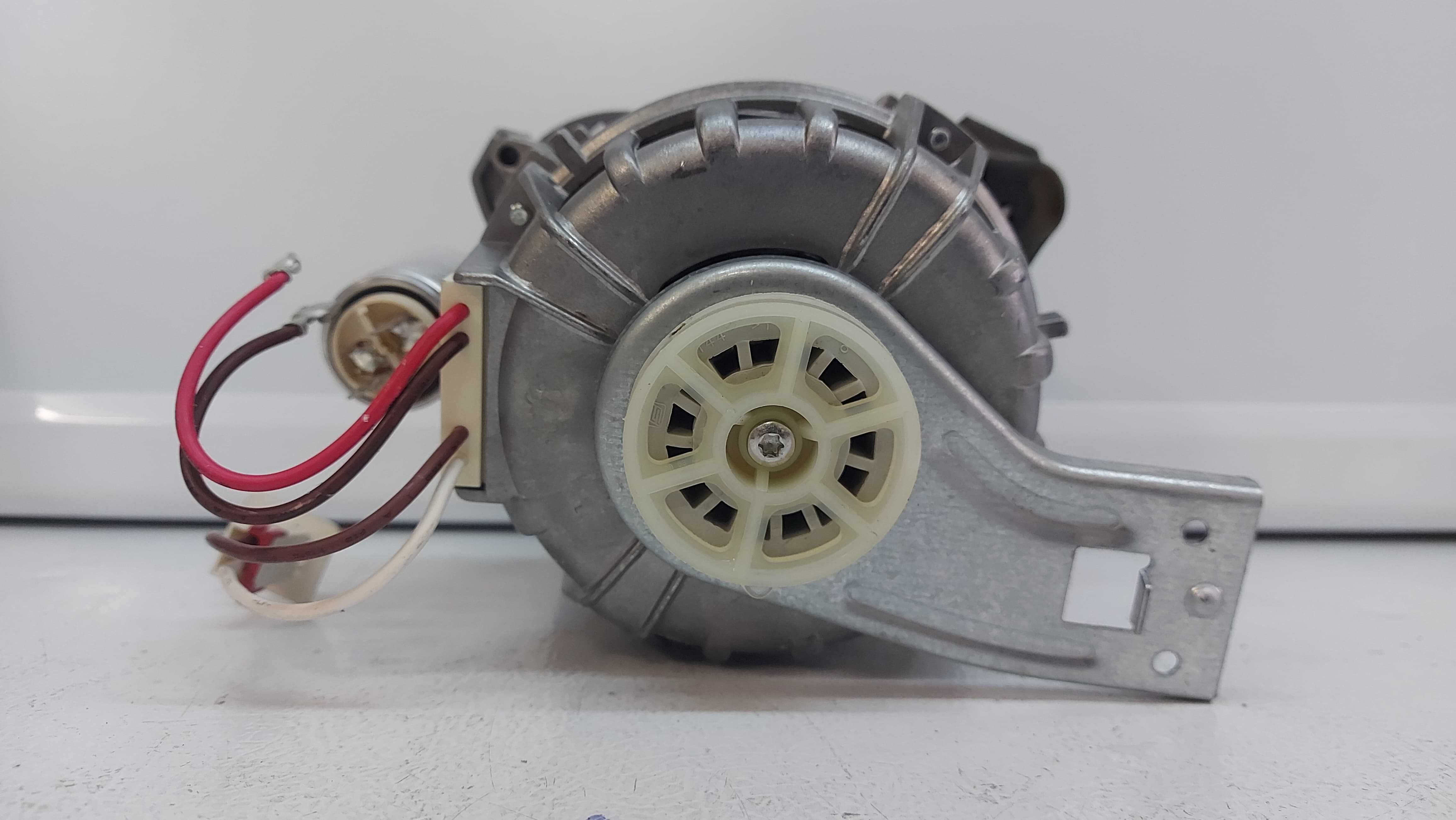 Pompa recirculare cod 175840110 Masina de spalat vase BEKO / R10