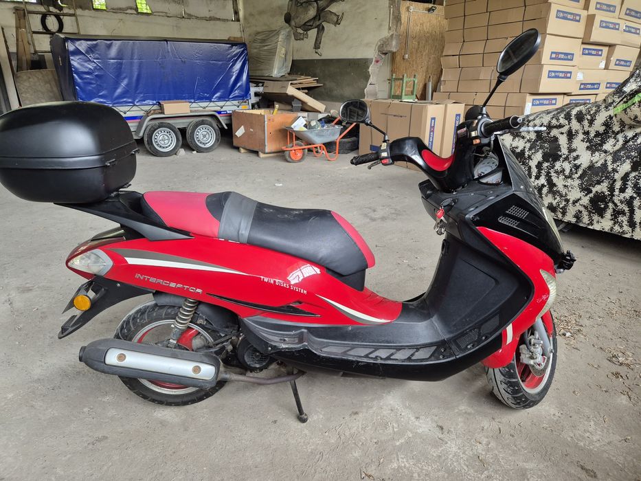 Vând scuter Znen Interceptor