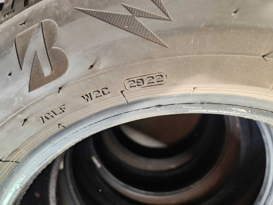 4бр. зимни гуми 215/65/17 Bridgestone
