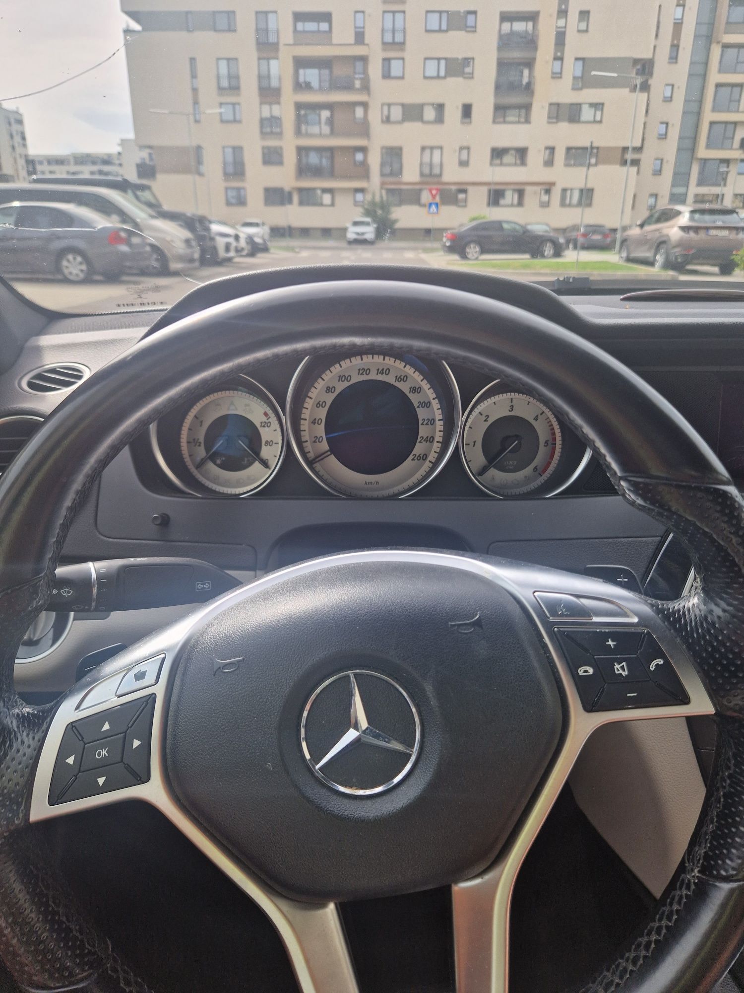 Mercedes c class pachet AMG full, Padele volan, full