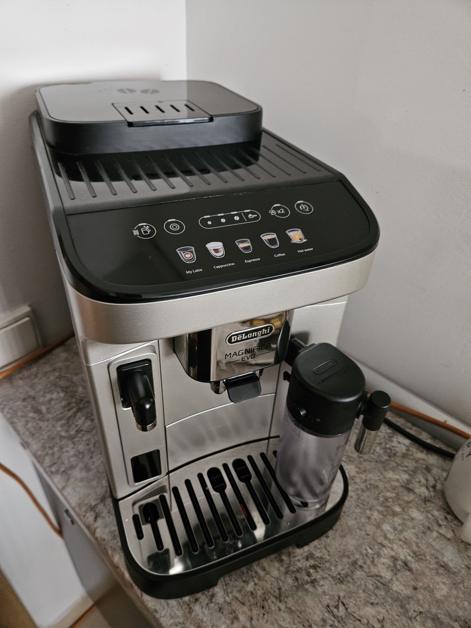 Espressor Delonghi Magnifica