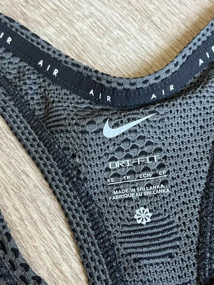 Дамски спортен потник Nike XS