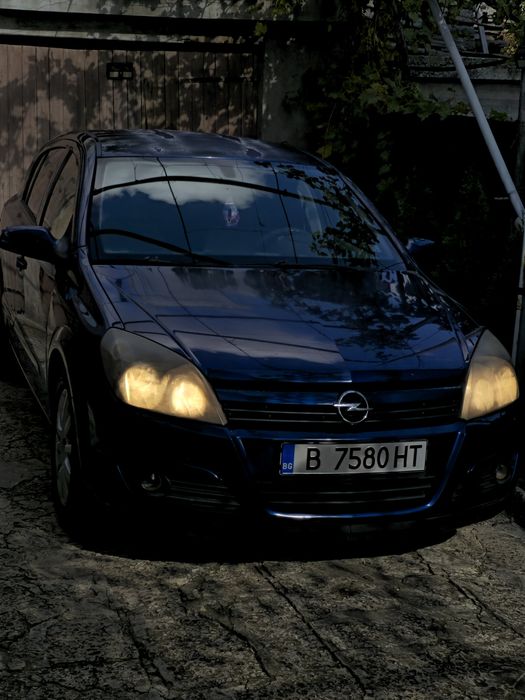 Продавам Opel Astra H