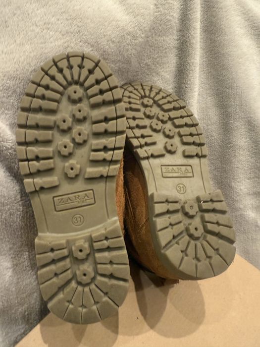 Обувки за момче от естествен велур Zara