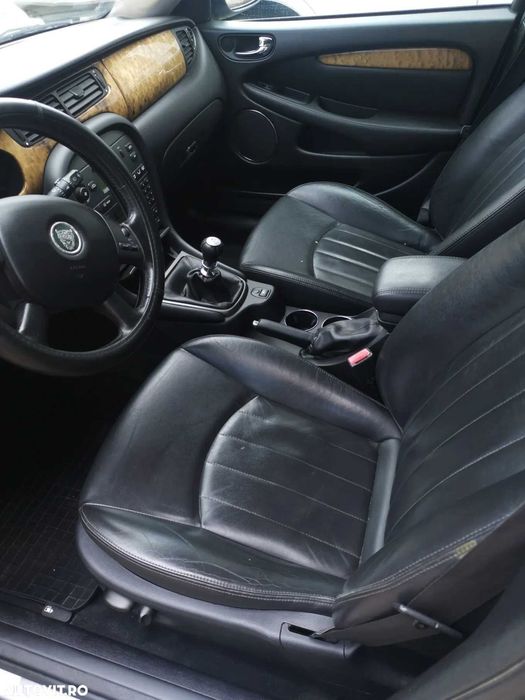 Jaguar X-Type,se vinde, preț ușor negociabil