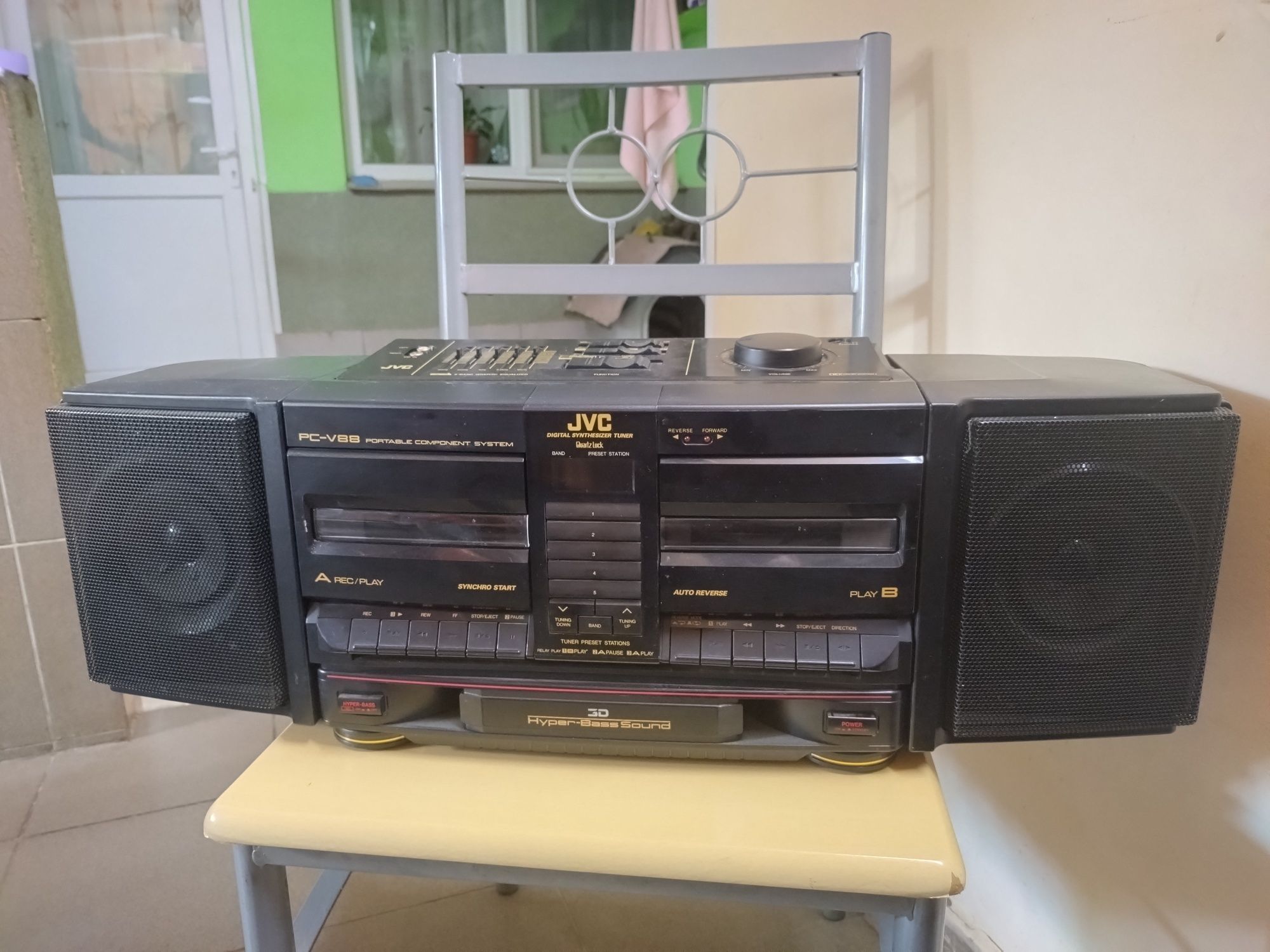Dublu radiocasetofon JVC PC-V88