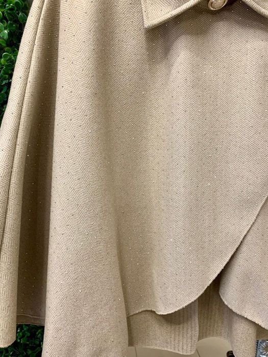 Прекрасна дамска пелерина