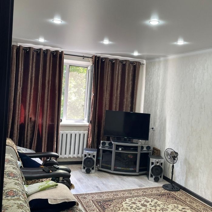 Срочно в связи с переездом в др.город продам 4х.комн. на Юго-Востоке