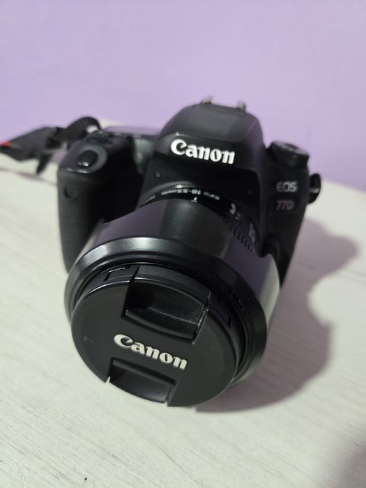 Фотоапарати Canon 77d и Sony A6400