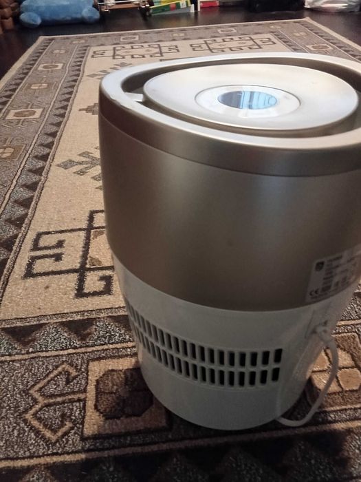 Umidificator aer Philips puțin folosit