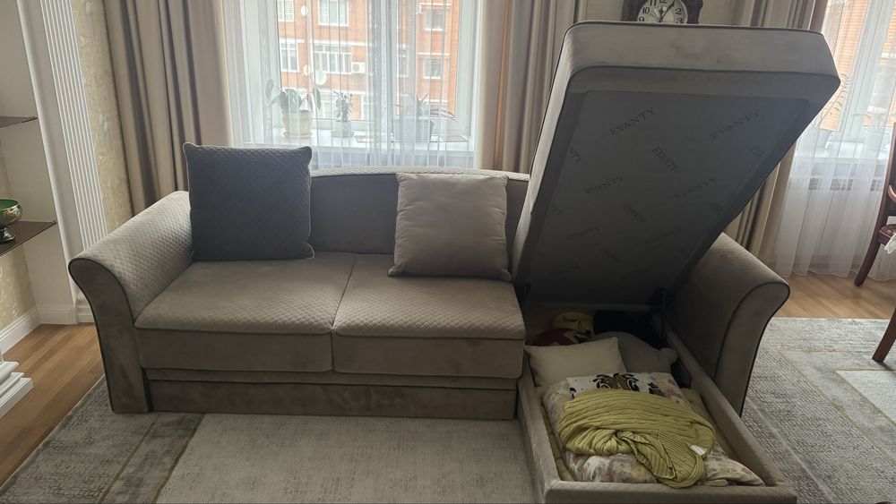 Диван доя зала в отличном состоянии
