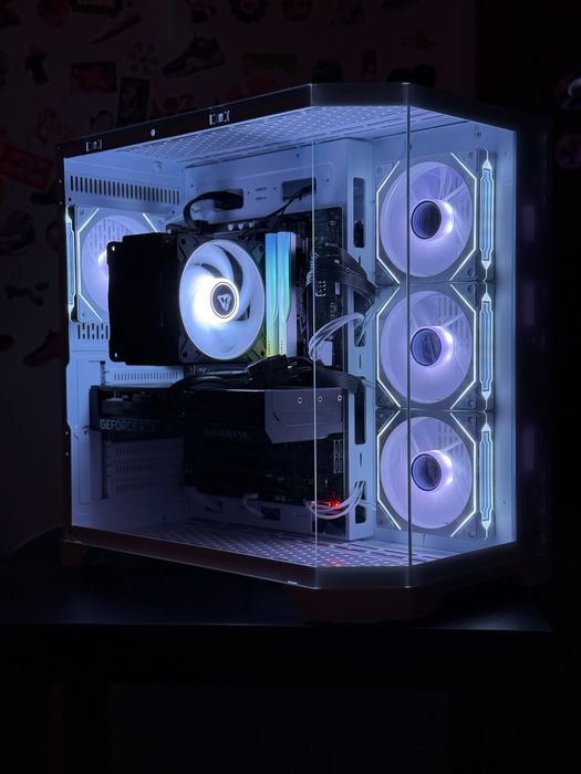 PC Gaming RGB RTX 4070ti i7 13700k 32gb