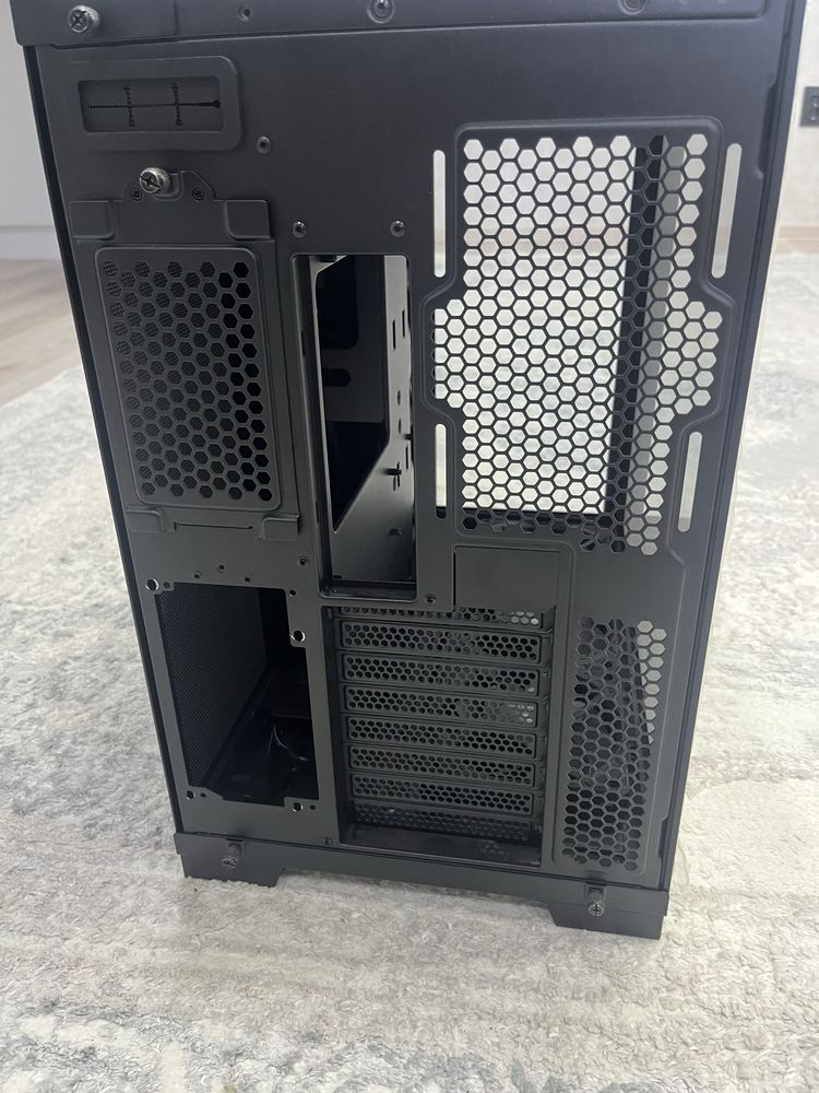Корпус для ПК LIAN LI Dynamic EVO G99.011DEX.00 в чёрном цвете