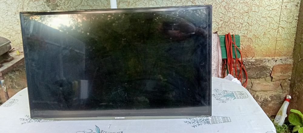 Televizor Samsung și Panasonic pentru piese