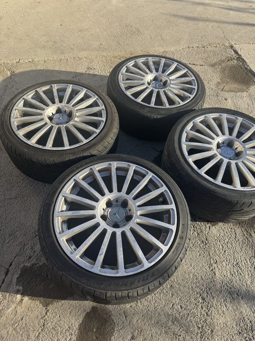 Продам титанки на w210 R18 с резиной варинный места есть