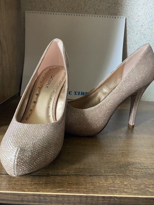 Обувки Catwalk с висок ток розови