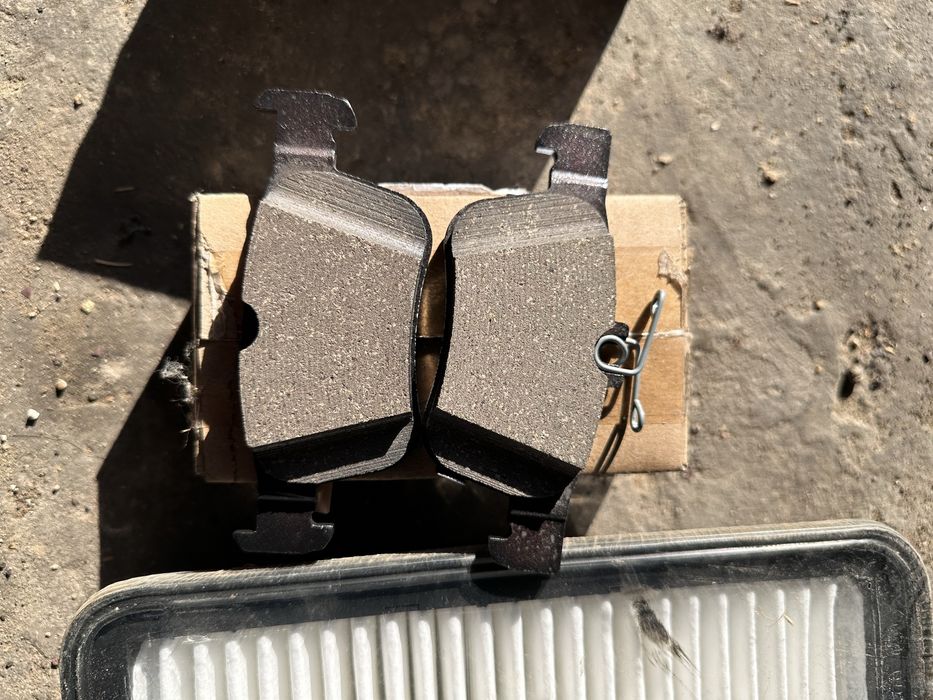 Тормозные колодки на Changan CS35+ и воздушный фильтр