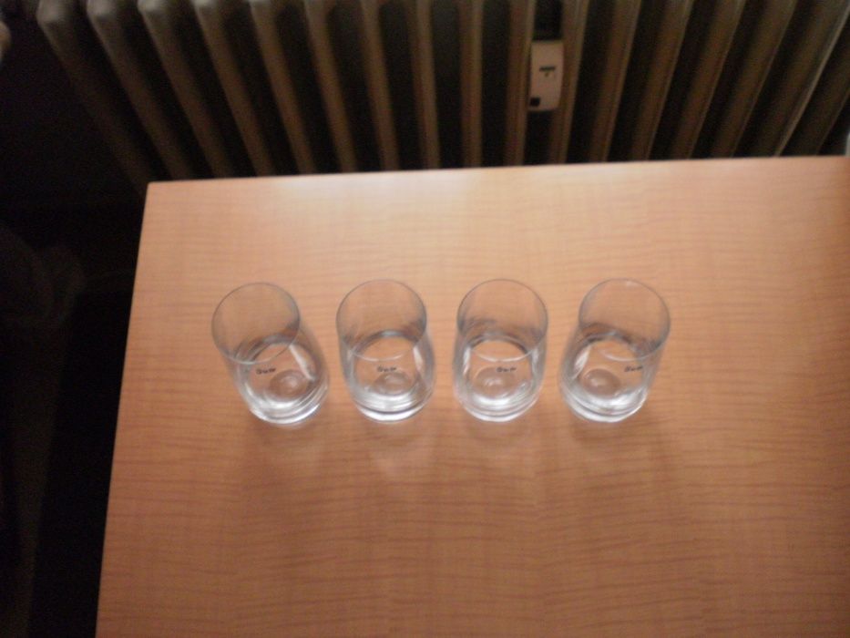 Set de 4 pahare din cristal, din Olanda