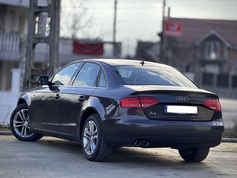 Audi a4 b8 - s line - limuzina - 2.0d 143 cp - an 2009 -