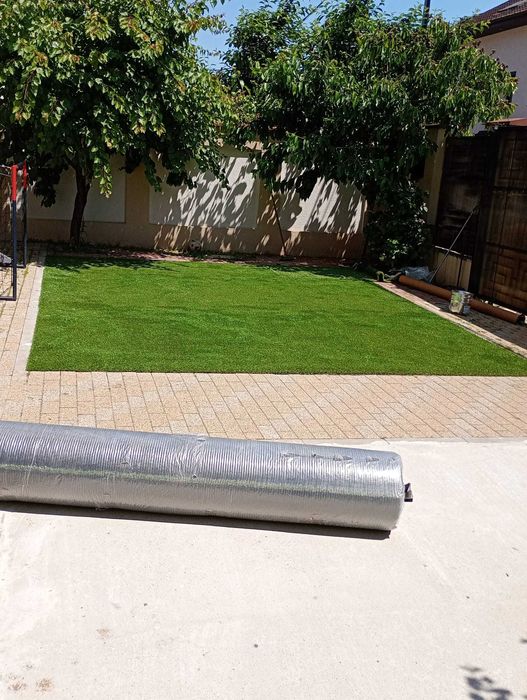 Gazon Sintetic (Artificial)