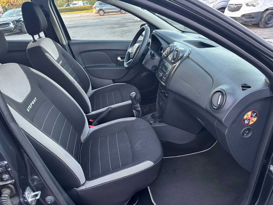 DACIA SANDERO STEPWAY / ușor avariat /2019 - 88000 km