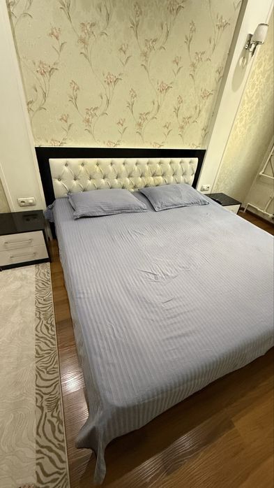 Комплект мебель сотилади