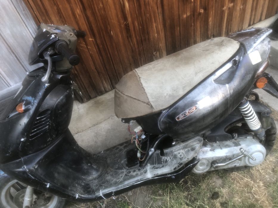 Vand scuter Aprilia Sonic 49,26cc este defect