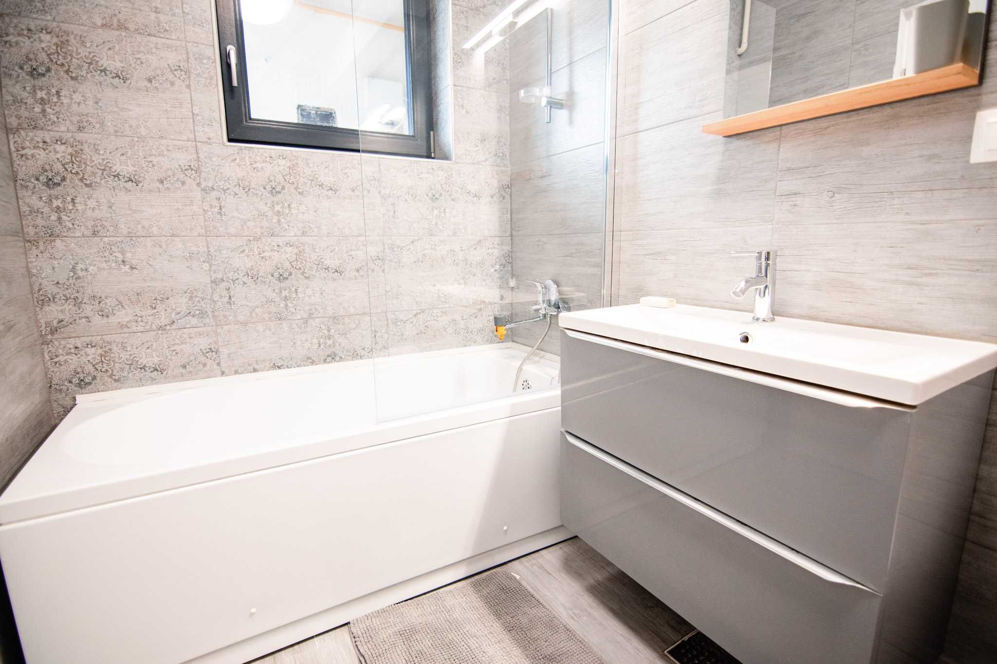 Inchiriez apartament in zona ultracentrala