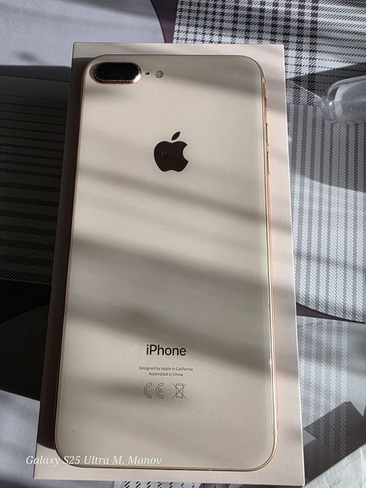 Продавам iPhone 8 plus 64gb