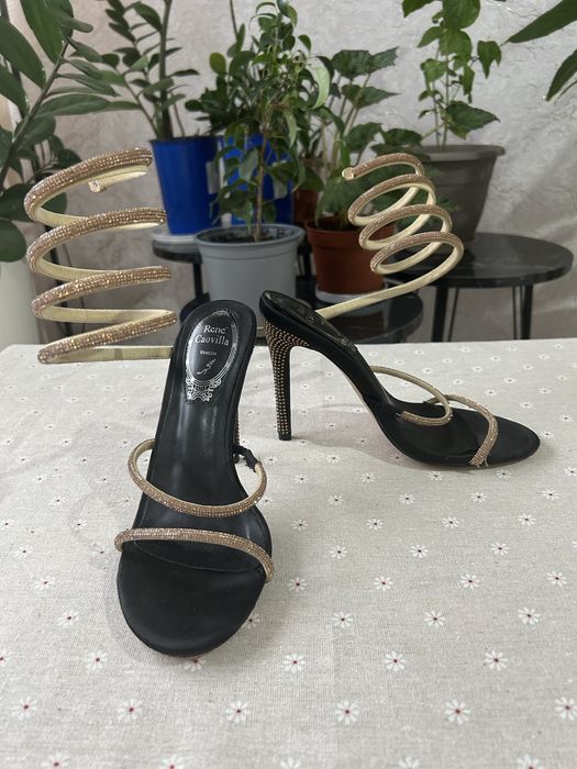 Продам Босоножки