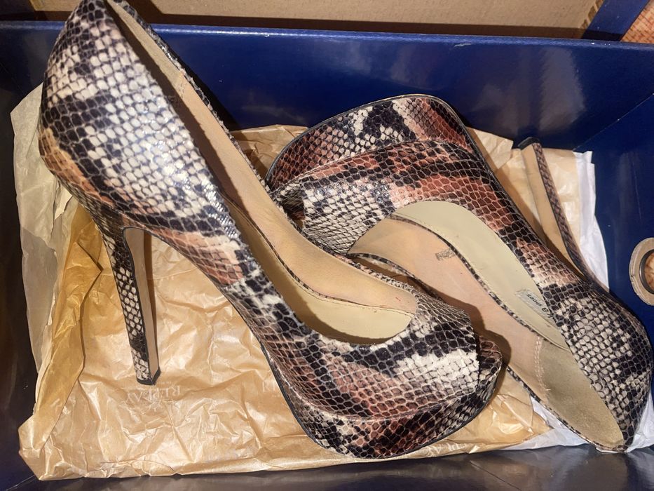 Дамски обувки на ток