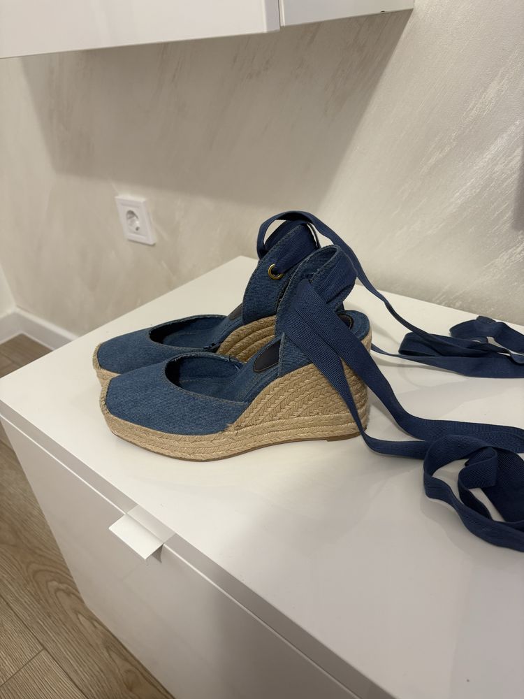 Дамски обувки Zara с връзки