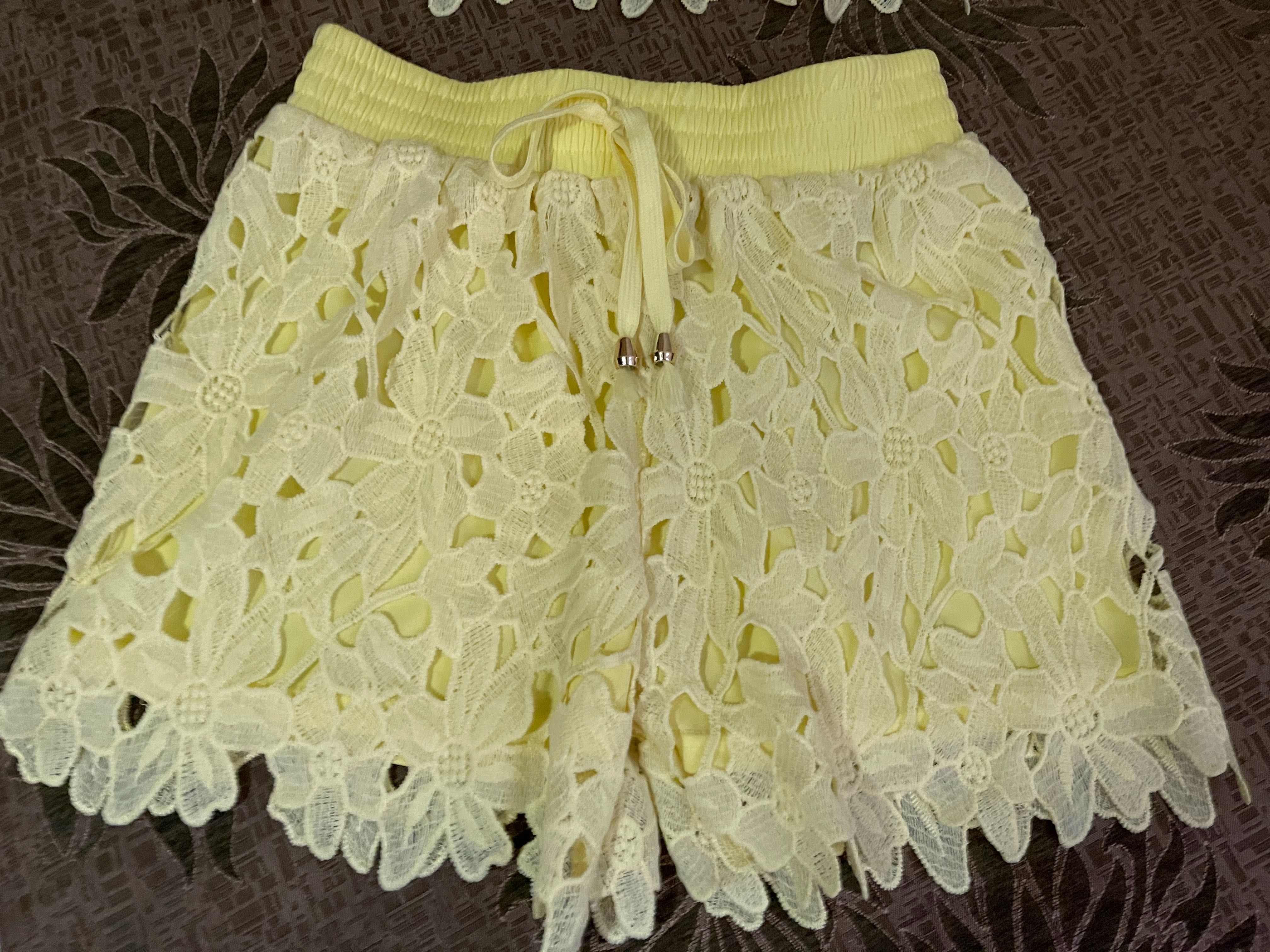 Луксозен жълт комплект потниче и къси панталонки супер хит S/M M M/L