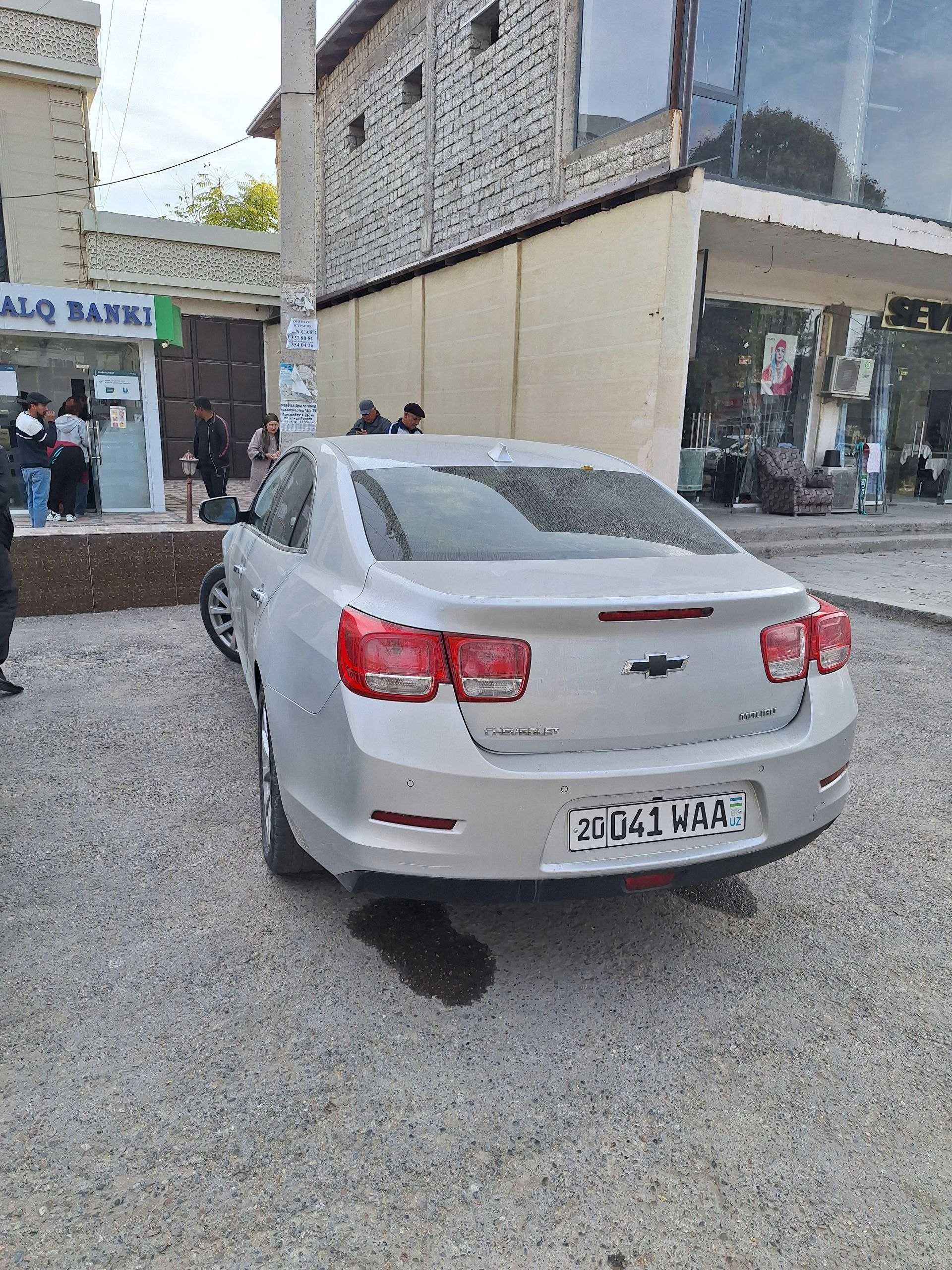 Sirdaryo tumani O'zbekiston kochasi 145-uy manzilidagi malibu sotiladi