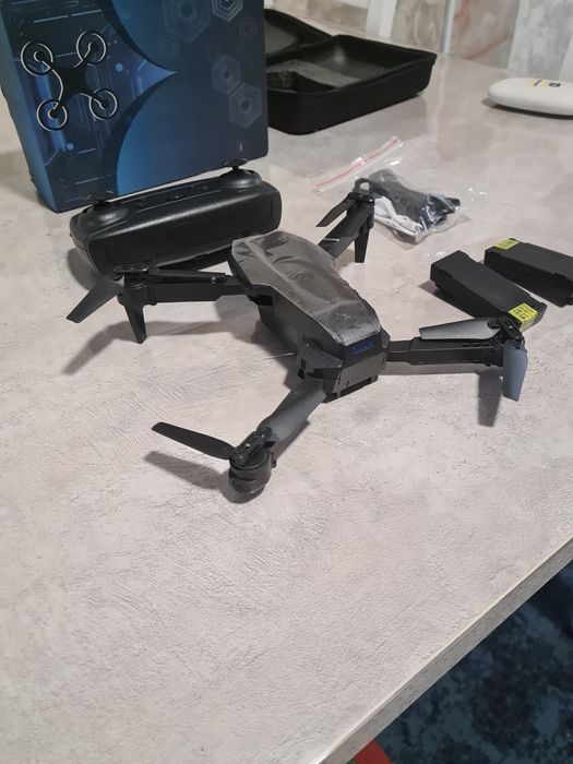 Дрон, квадрокоптер